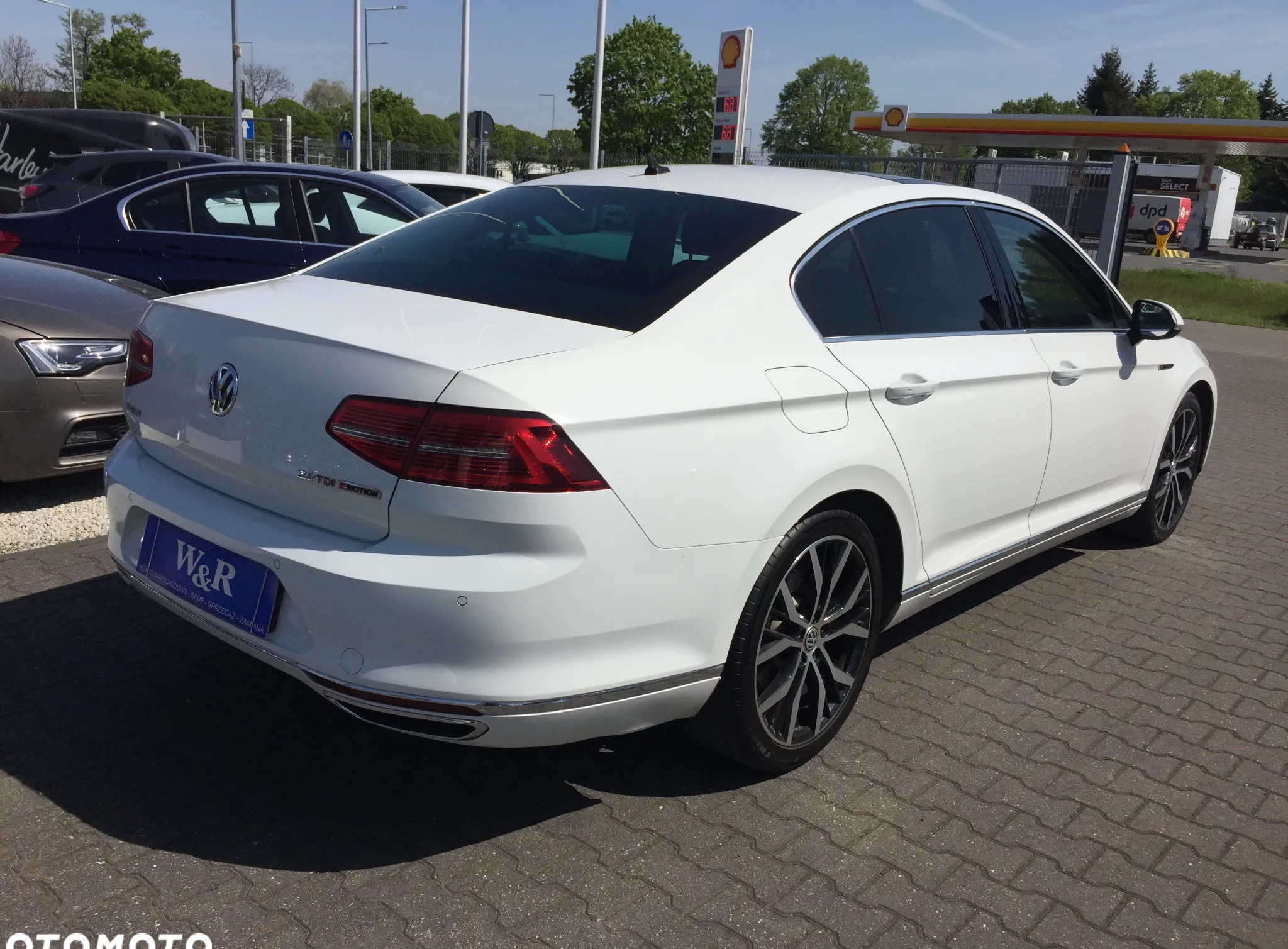 Volkswagen Passat cena 79900 przebieg: 193000, rok produkcji 2016 z Żmigród małe 172